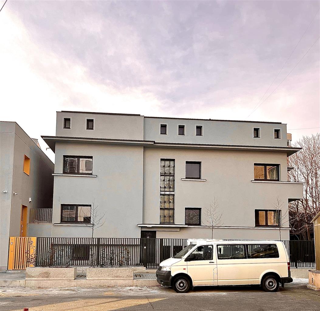 IMOBIL PRETABIL OFFICE/CLINICA/GRADINITA PIATA VICTORIEI METROU ID 1498